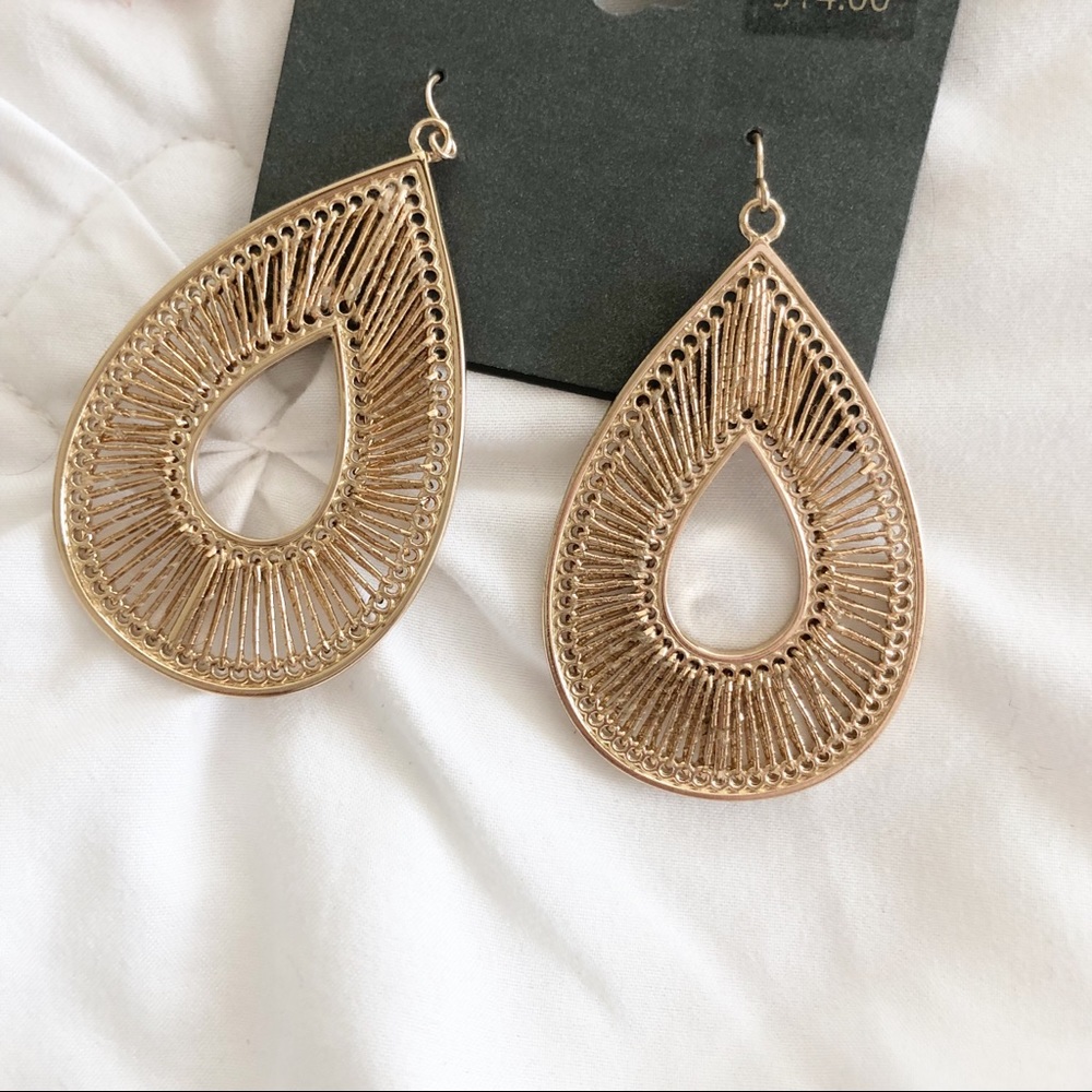 Earring Bundle - Picture 2 of 4